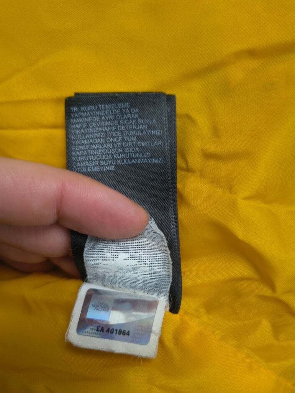 The North Face 700 Fill Down Nuptse Vest Black Yellow Mens Medium Reversible - Picture 3 of 6